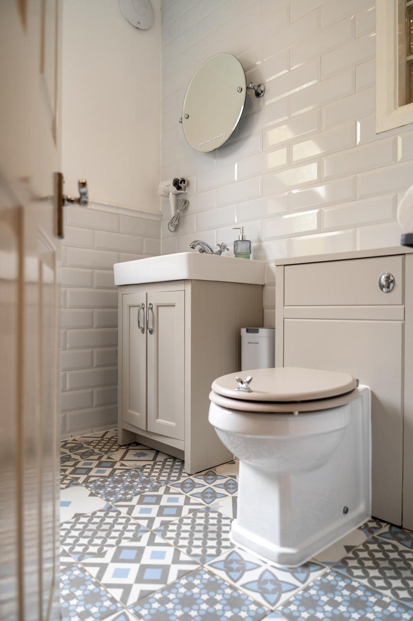 Beautiful 2 Bedroom With Private Garden In Wimbledon - Minutes From Central Londyn Zewnętrze zdjęcie